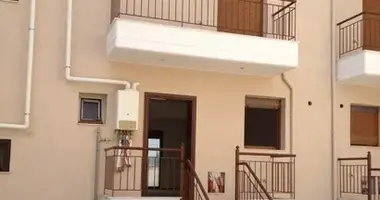 Townhouse 6 rooms in Neochorouda, Greece