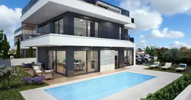 Villa 4 bedrooms in Porec, Croatia