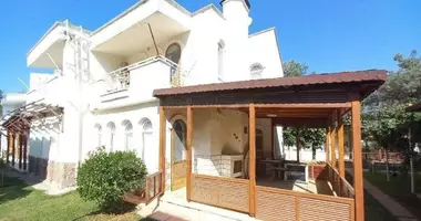 Villa 3 rooms with parking, with Swimming pool, with Security in Alanya, Turkey