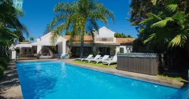 Villa 4 bedrooms with Air conditioner, with Terrace, with Garage in Marbella, Spain