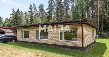 Dom 4 pokoi w Loviisa, Finlandia