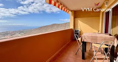 2 bedroom apartment in Adeje, Spain