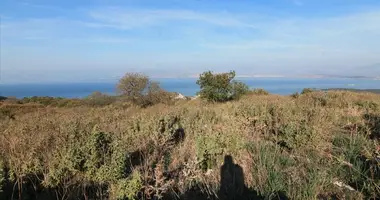 Terrain dans Loutses, Grèce