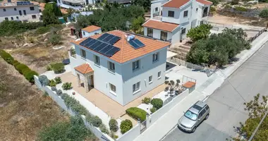 4 bedroom house in Tala, Cyprus