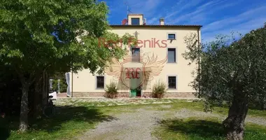 Nieruchomości komercyjne 470 m² w Terni, Włochy