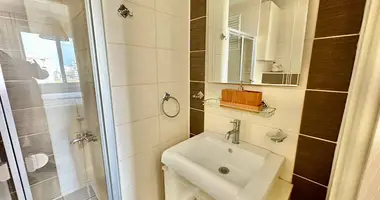 Mieszkanie 4 pokoi w Mezitli, Turcja