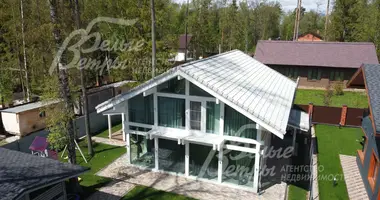 5 room house in poselenie Desenovskoe, Russia