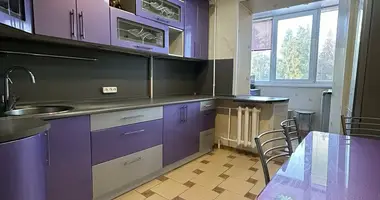 Apartamento 3 habitaciones en Minsk, Bielorrusia