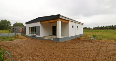 House in Papiarnianski sielski Saviet, Belarus