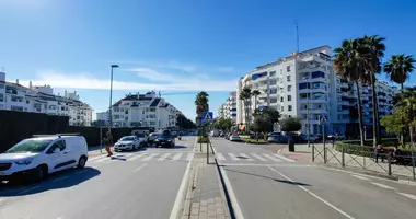 Nieruchomości komercyjne w Marbella, Hiszpania