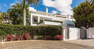 4 bedroom house in Malaga, Spain