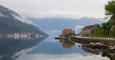 Grundstück in Kostanjica, Montenegro