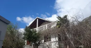 Dom 4 pokoi w Zgrade, Czarnogóra