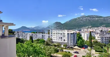 3 bedroom apartment in Bar, Montenegro