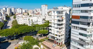 Apartamento 4 habitaciones en Muratpasa, Turquía