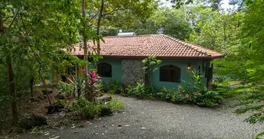 Maison 2 chambres dans Veintisiete de Abril, Costa Rica