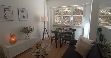 Apartamento 3 habitaciones en Lisboa, Portugal
