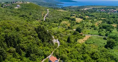 Villa  con Vistas al mar en Lustica, Montenegro