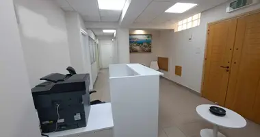 Pomieszczenie biurowe 89 m² w Larnaka, Cyprus