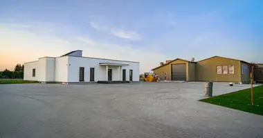 Магазин 4 583 м² в Lubowo, Польша