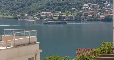 Apartamento en Dobrota, Montenegro