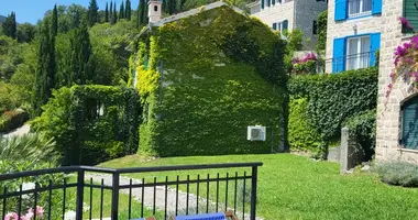 Reihenhaus 4 Zimmer mit Doppelt verglaste Fenster, mit Balkon, mit Möbliert in Sutorina, Montenegro