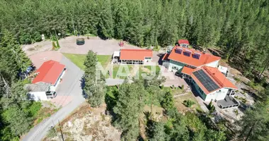 5 bedroom house in Nurmijarvi, Finland