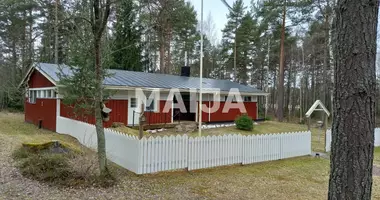 Willa 7 pokojów z Wymaga naprawy w Pyhtaeae, Finlandia