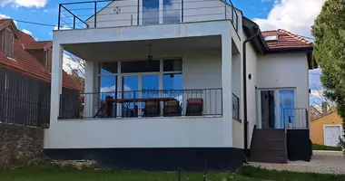5 room house in Zanka, Hungary