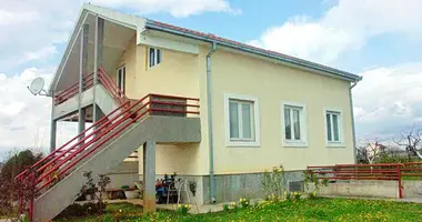 Casa 2 habitaciones en Podgorica, Montenegro