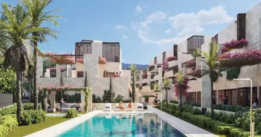 2 bedroom apartment in Estepona, Spain