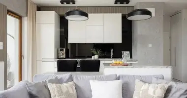 Квартира 2 комнаты в Варшава, Польша
