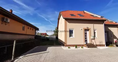 4 room house in Cegled, Hungary