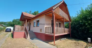 5 room house in Rackeve, Hungary