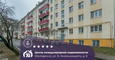 Apartamento 2 habitaciones en Maladetchna, Bielorrusia