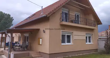 6 room house in Mesztegnyo, Hungary