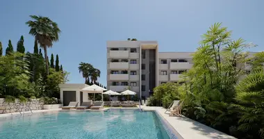 Apartamento 4 habitaciones en Estepona, España