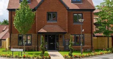5 bedroom house in Tonbridge and Malling, United Kingdom