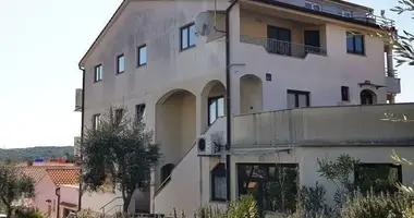 Hôtel 400 m² dans Grad Pula, Croatie