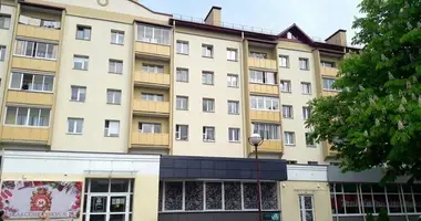 Apartamento 3 habitaciones en 71 71, Bielorrusia