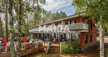 Hotel 838 m² in Kotkan-Haminan seutukunta, Finnland