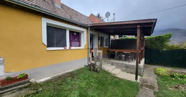 5 room house in Doemoes, Hungary