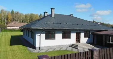 Casa en Astrasyckaharadocki siel ski Saviet, Bielorrusia