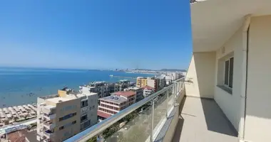 Пентхаус 4 комнаты  с балконом, с лифтом, с видом на море в Дуррес, Албания