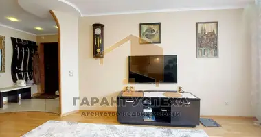 Apartamento 3 habitaciones en Muchaviecki sielski Saviet, Belarús