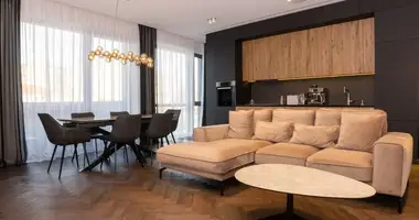 Apartamento 4 habitaciones en Kaunas, Lituania