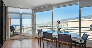 4 bedroom apartment in Miraverde, Spain