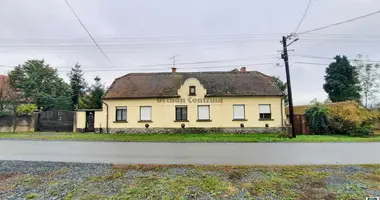 3 room house in Lukacshaza, Hungary