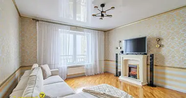 Apartamento 3 habitaciones en Minsk, Bielorrusia