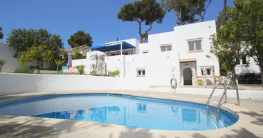 Villa 3 bedrooms in Urbanitzacio Galatzo, Spain